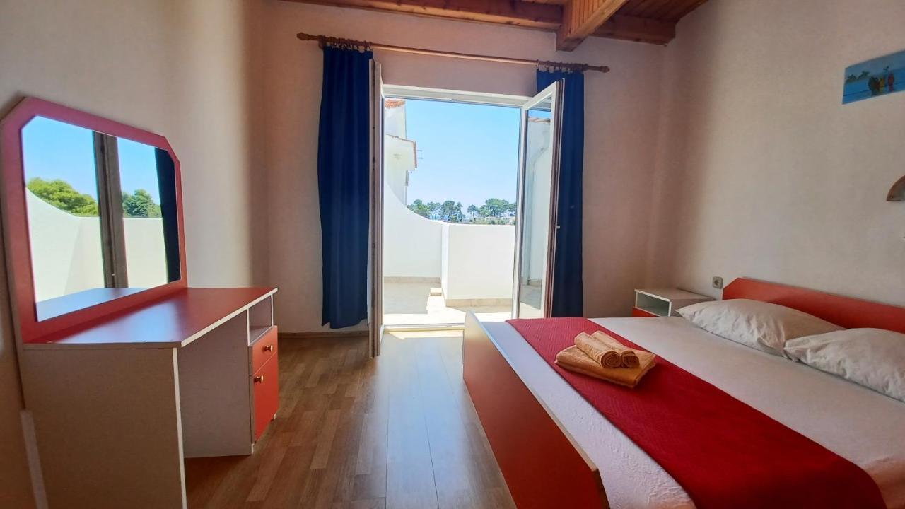 Apartments & Rooms Mila Banjol Exterior photo