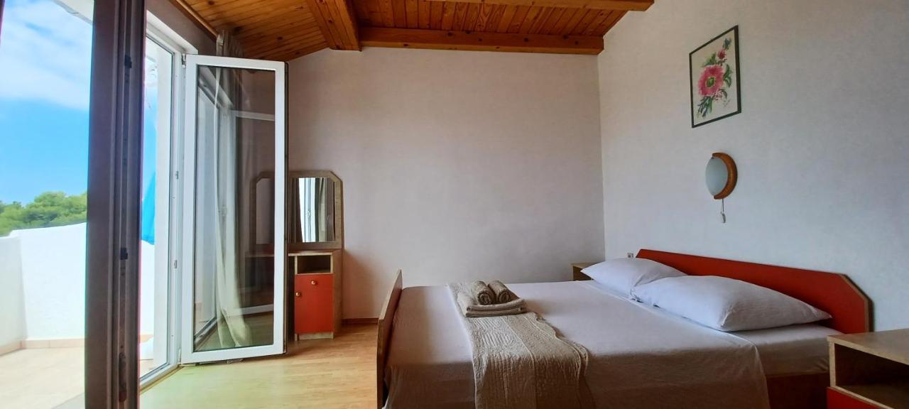 Apartments & Rooms Mila Banjol Exterior photo